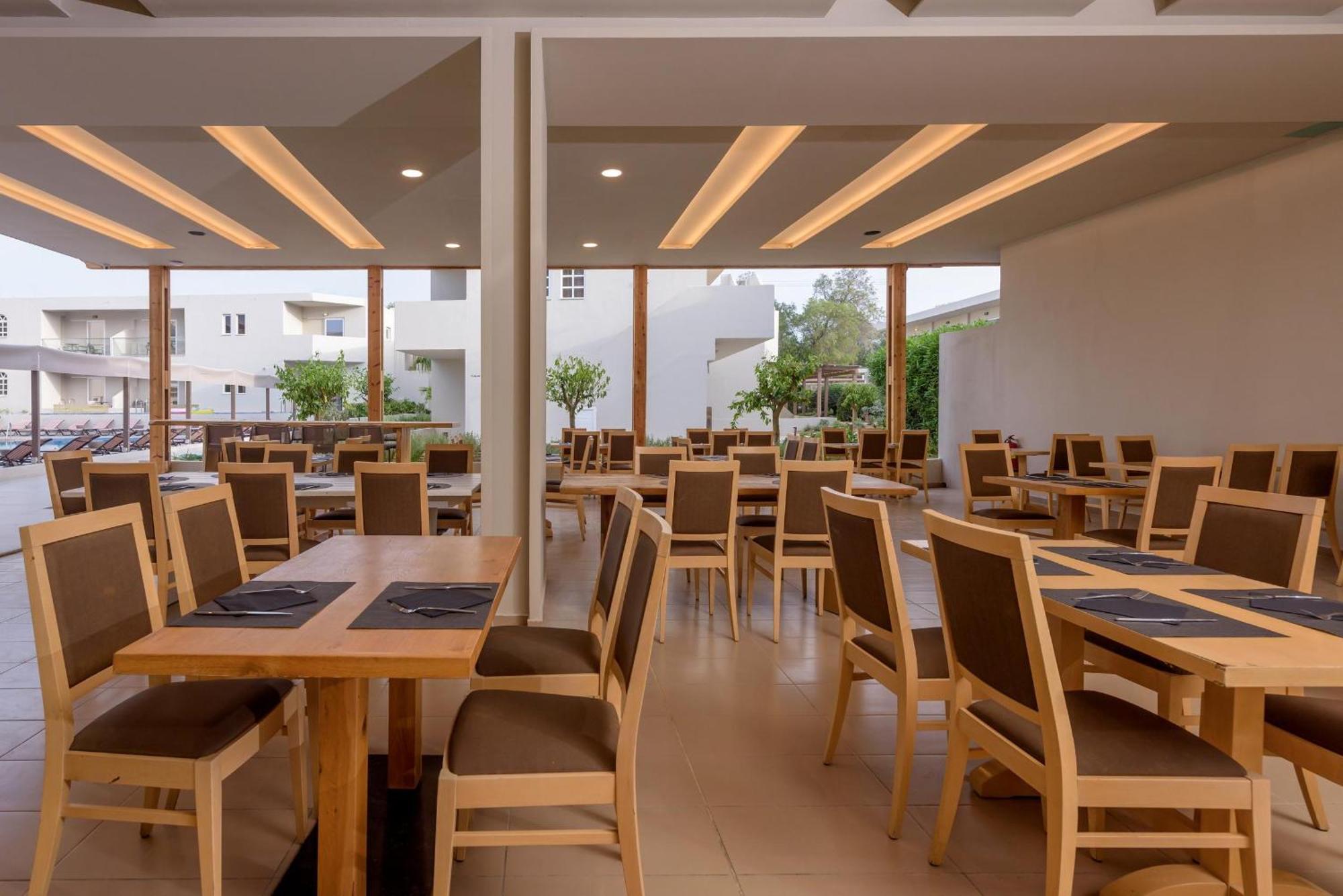 Zeus Hotels Ydoria Resort Adelianósz Kámbosz Kültér fotó