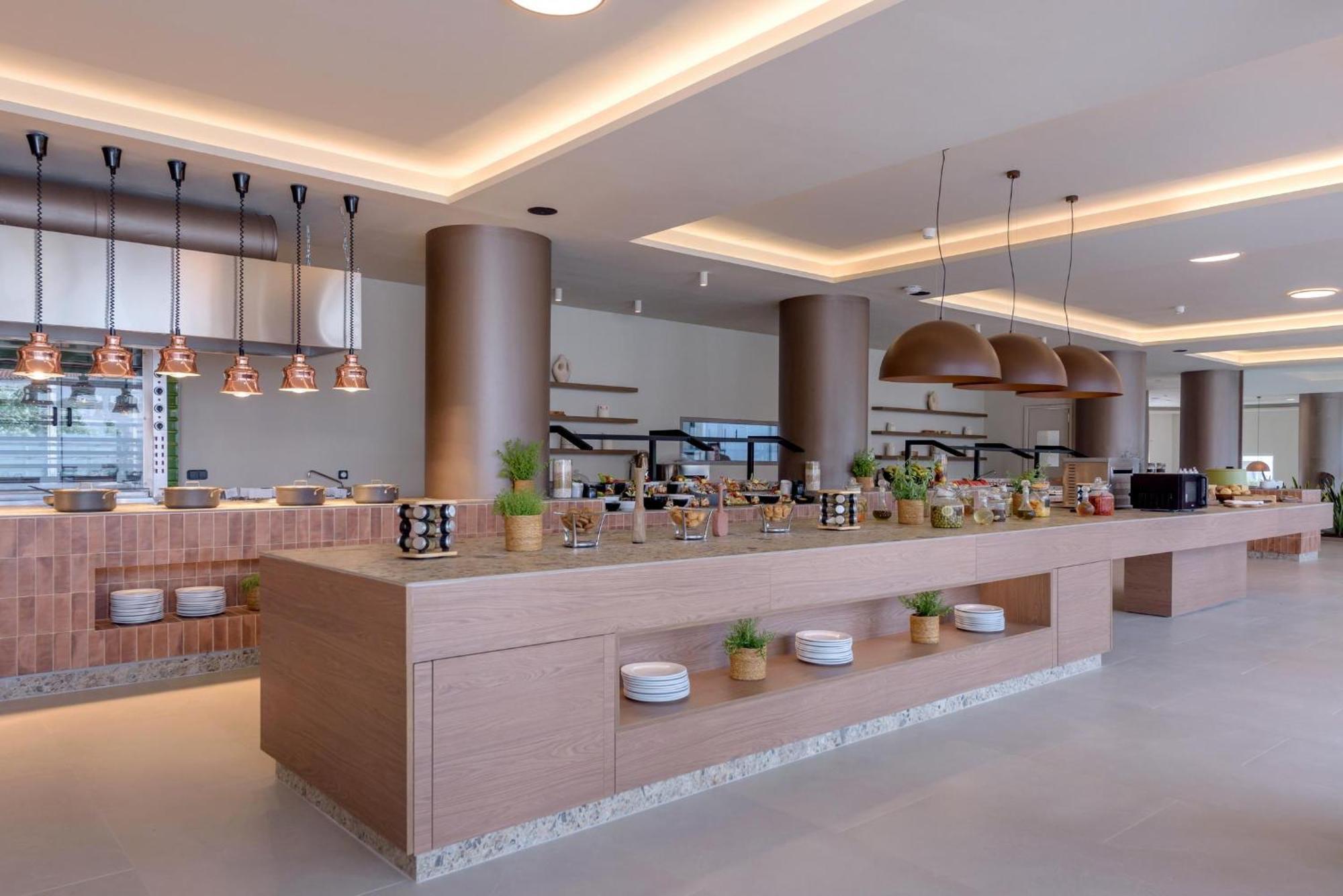 Zeus Hotels Ydoria Resort Adelianósz Kámbosz Kültér fotó